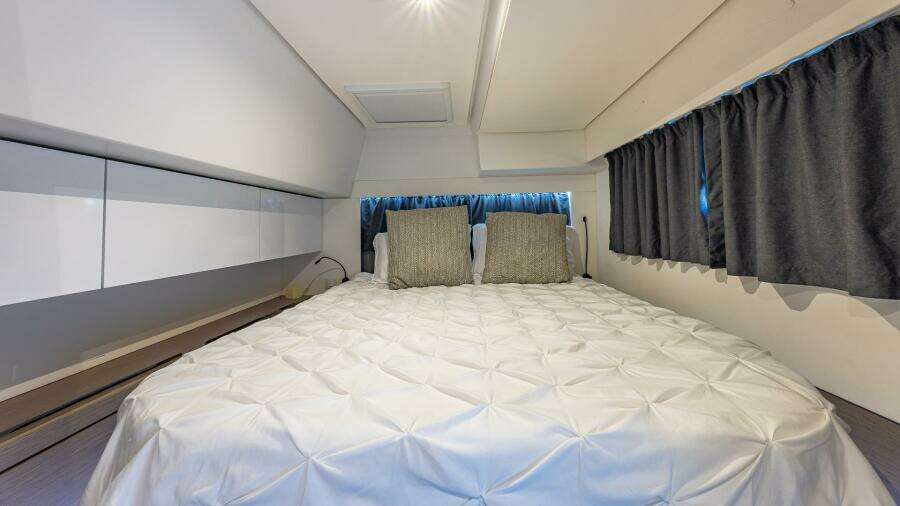 Happy Here   Int Cabin Maestro 4