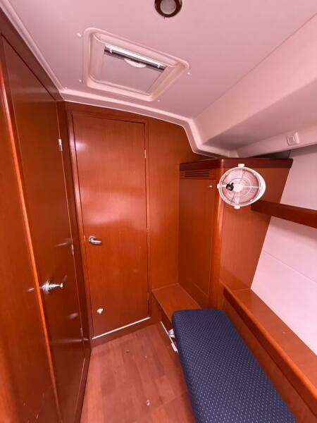 2012 Beneteau 43