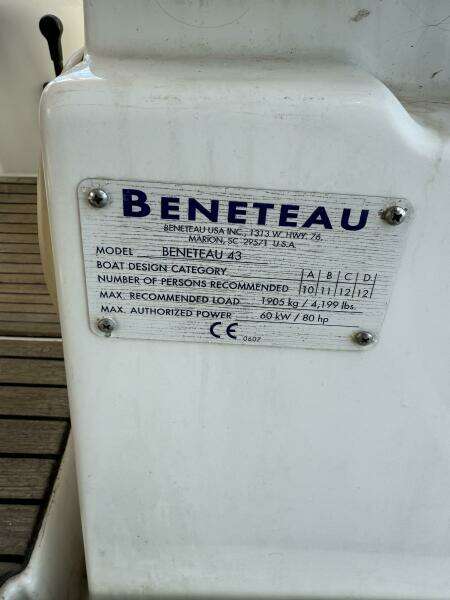 2012 Beneteau 43