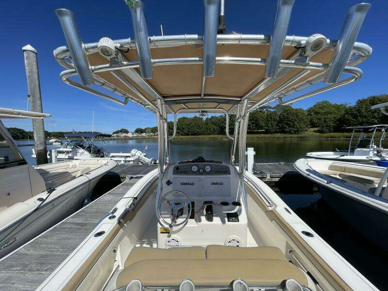 2017 Pioneer 222 Islander