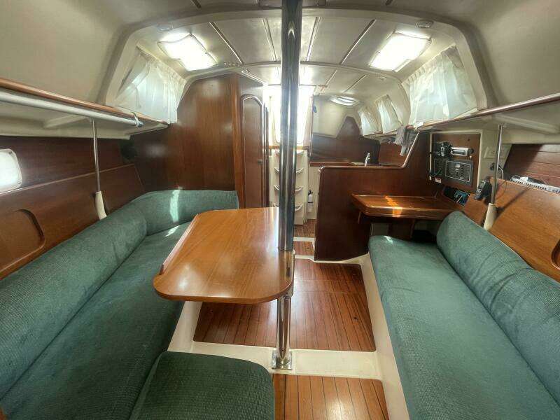 1999 Beneteau Oceanis 321