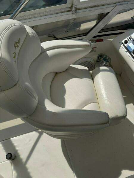 1999 Sea Ray 420 Aft Cabin