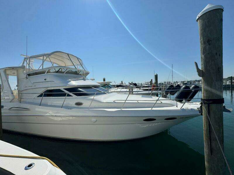 1999 Sea Ray 420 Aft Cabin