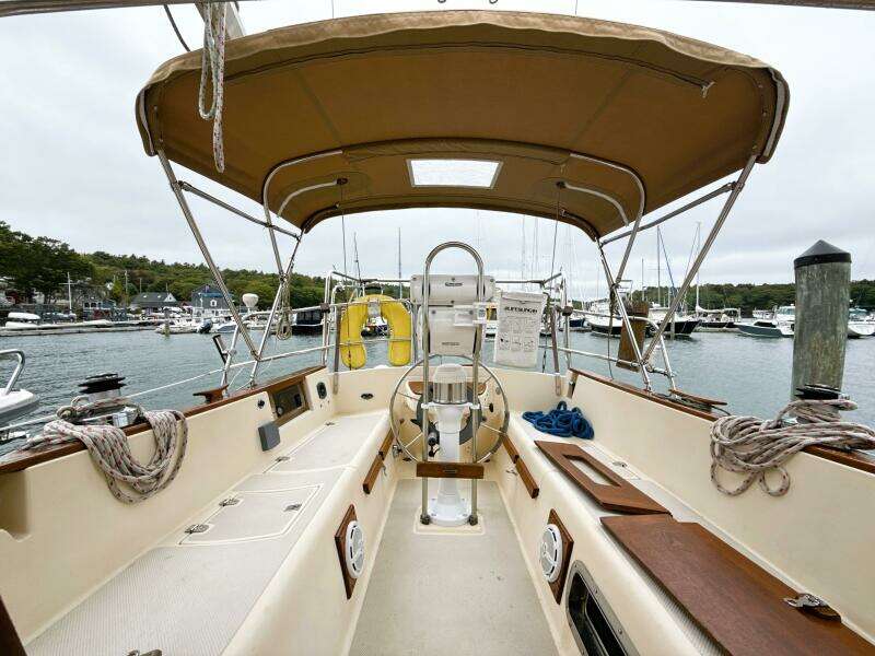 1992 Island Packet 32