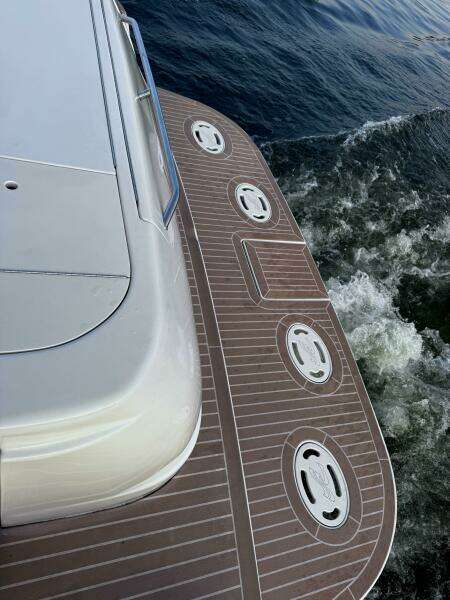 2000 Sea Ray 450 Express Bridge