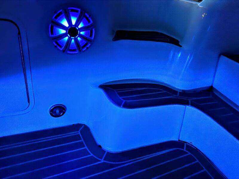 2000 Sea Ray 450 Express Bridge