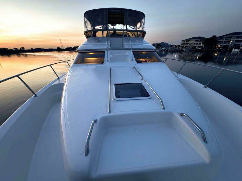 2000 Sea Ray 450 Express Bridge