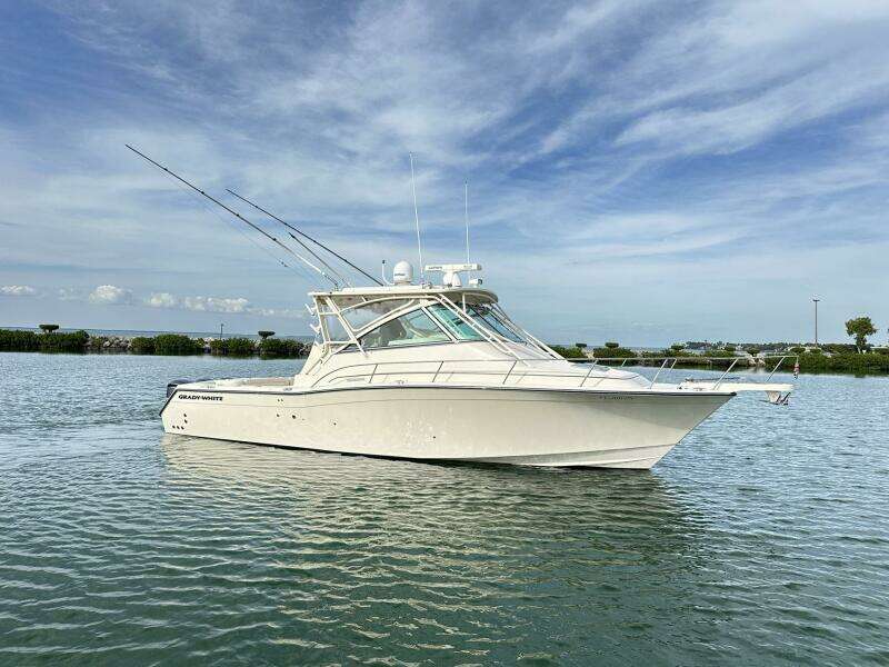 2015 Grady-White Express 370