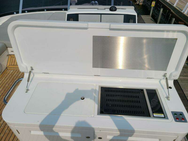 2023 Sunseeker 68 Manhattan