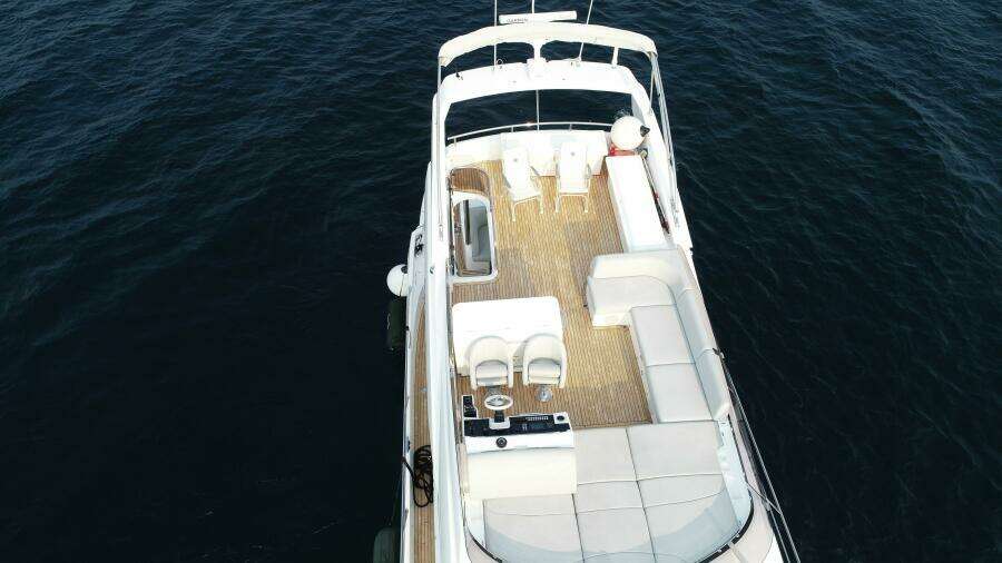 2023 Sunseeker 68 Manhattan