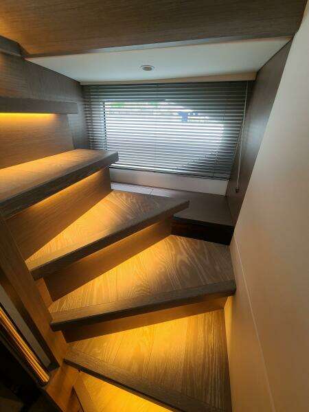 2023 Sunseeker 68 Manhattan