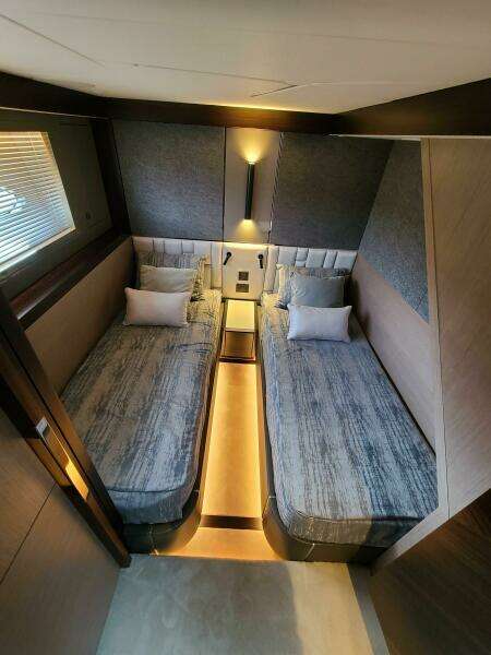 2023 Sunseeker 68 Manhattan