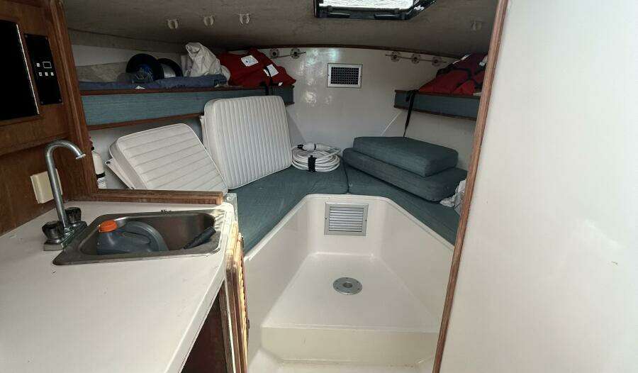 1995 Carolina Classic 28 Express