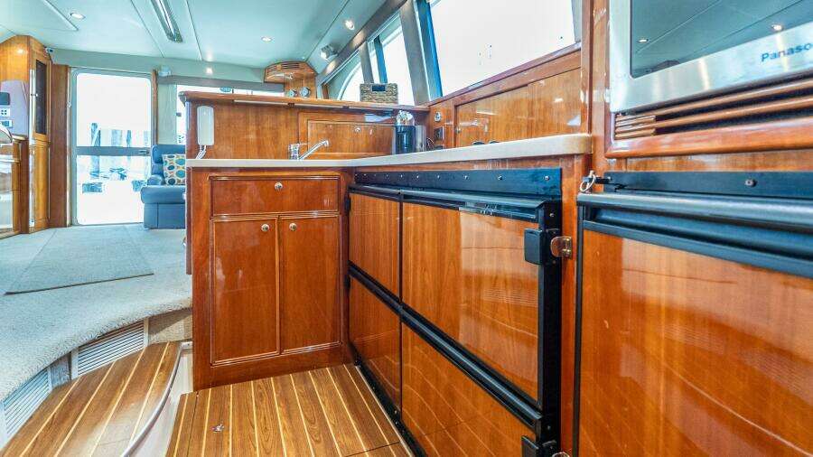 2005 Riviera 51 Flybridge