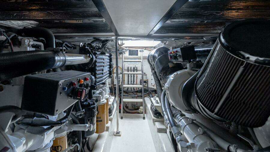 2005 Riviera 51 Flybridge