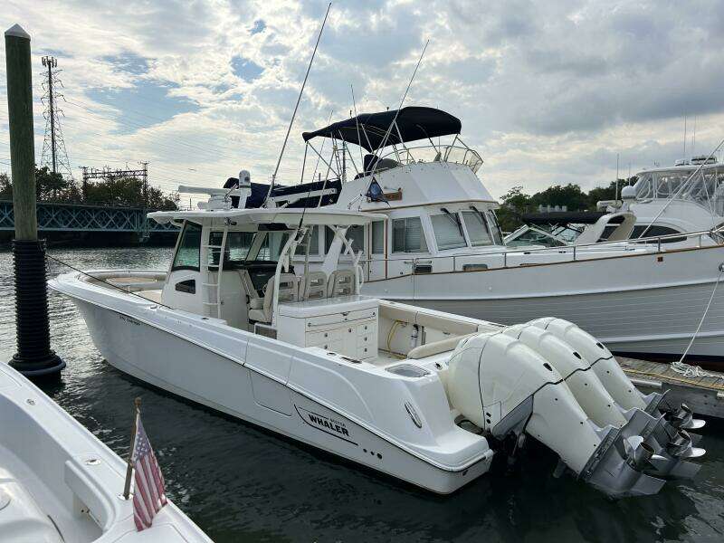 2017 Boston Whaler 370 Outrage