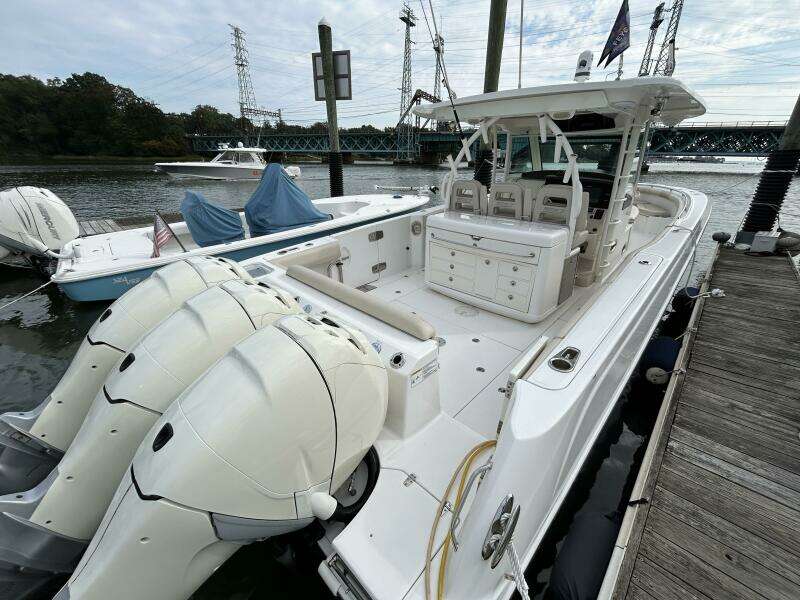 2017 Boston Whaler 370 Outrage