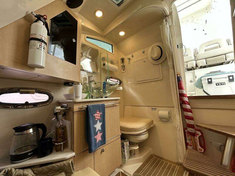 2017 Boston Whaler 370 Outrage