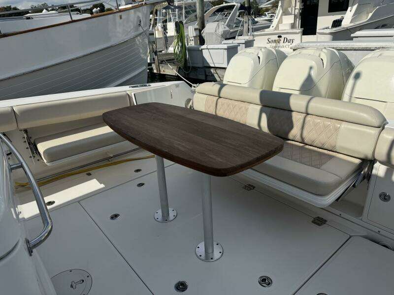 2017 Boston Whaler 370 Outrage