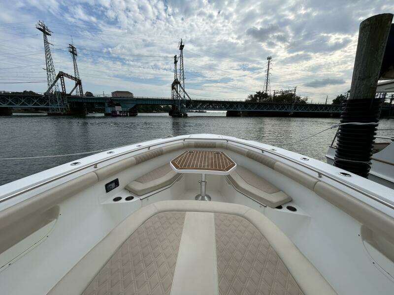 2017 Boston Whaler 370 Outrage