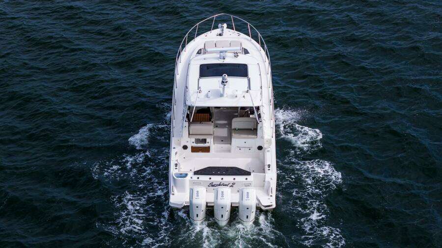 2024 Boston Whaler 405 Conquest