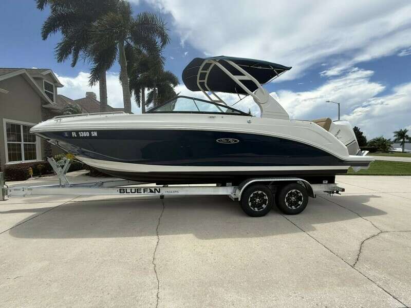 2020 Sea Ray 250 SDX