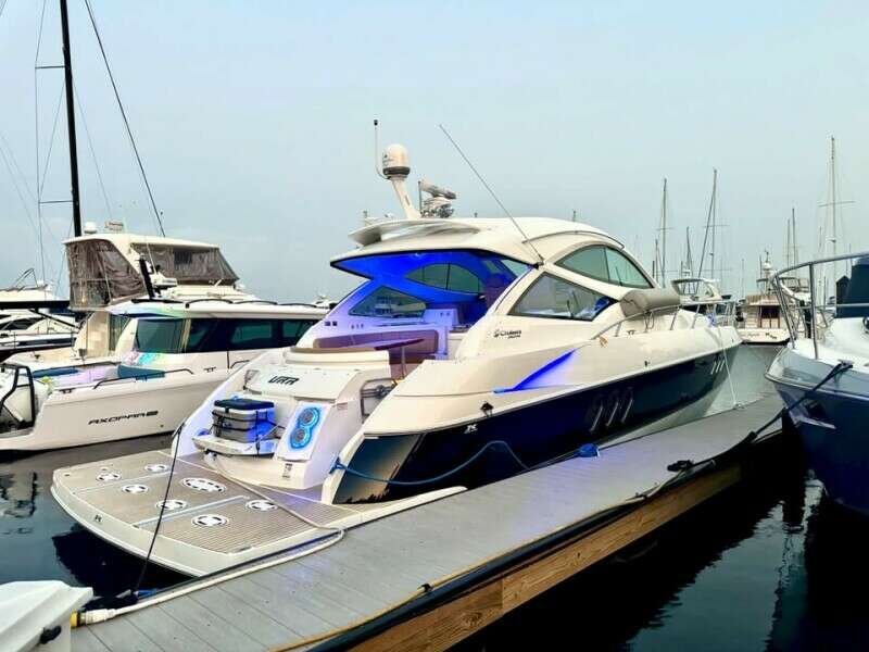 2014 Cruisers Yachts 540 Sport Cruiser