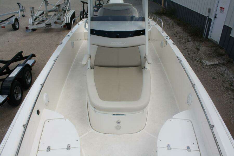 2021 Boston Whaler 270 Dauntless