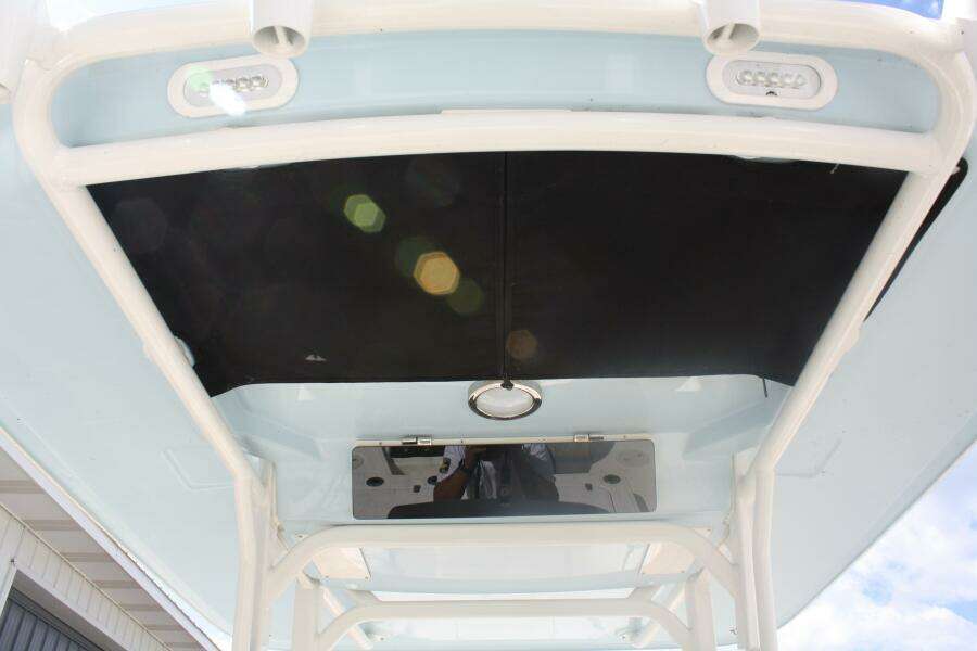 2021 Boston Whaler 270 Dauntless