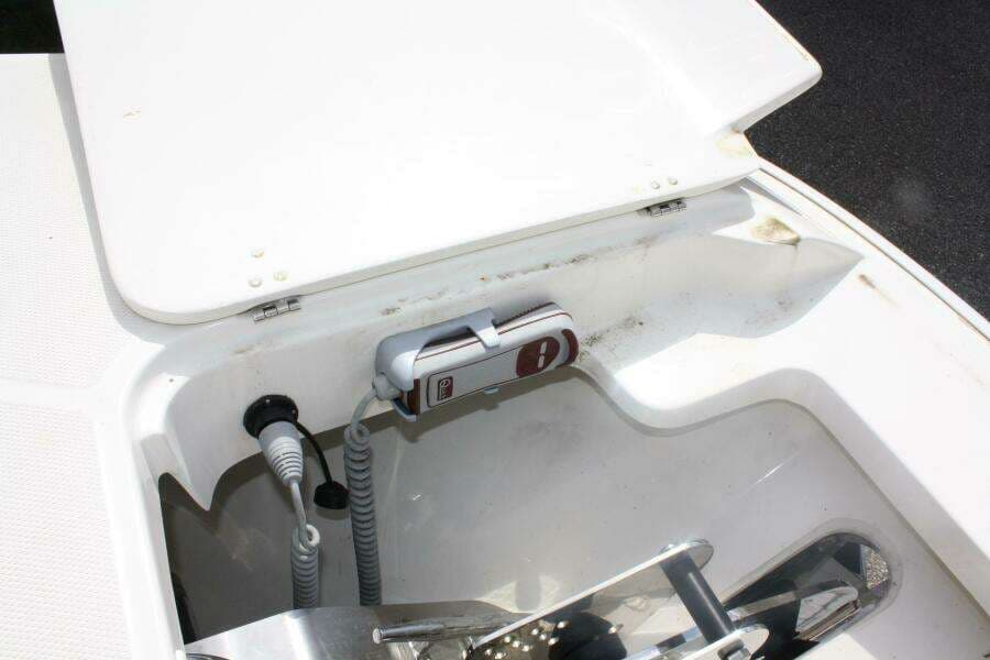 2021 Boston Whaler 270 Dauntless