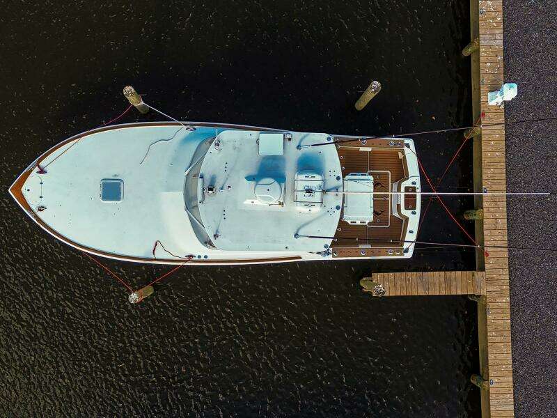 2005 Egg Harbor 35' Predator Express