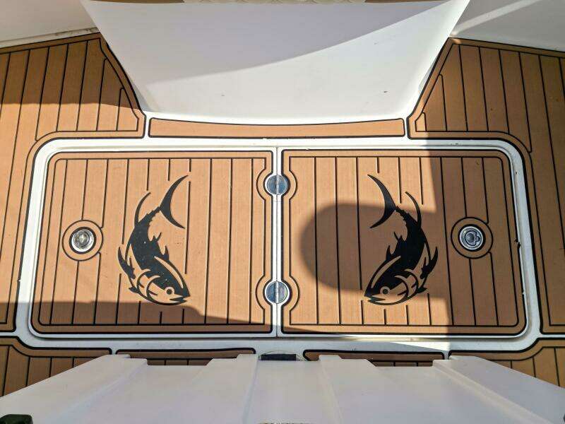 2005 Egg Harbor 35' Predator Express