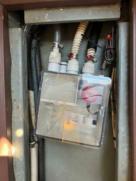 1997 Sea Ray 330 Sundancer