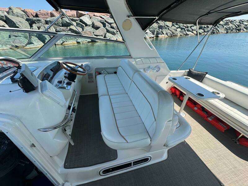 1997 Sea Ray 330 Sundancer