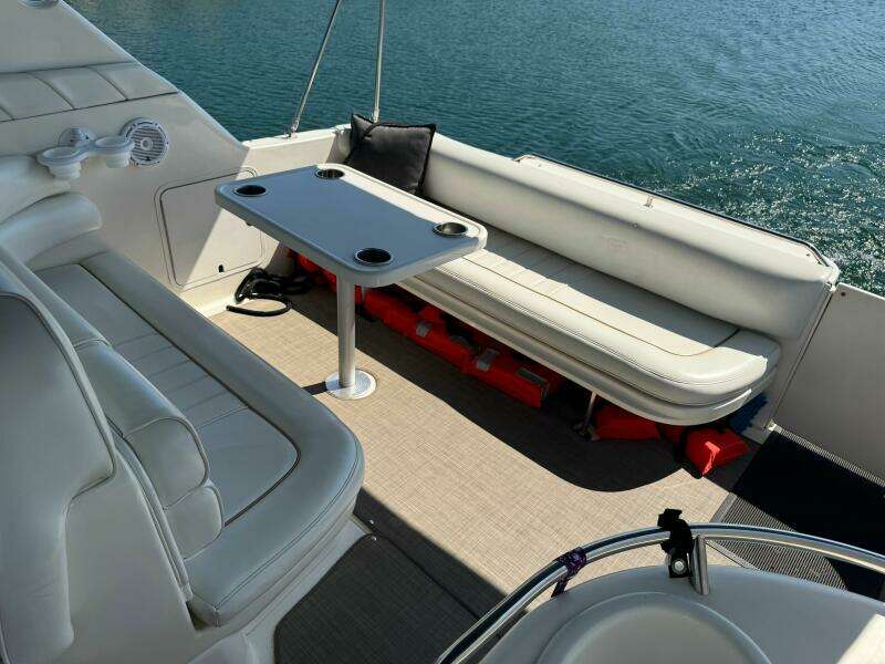 1997 Sea Ray 330 Sundancer