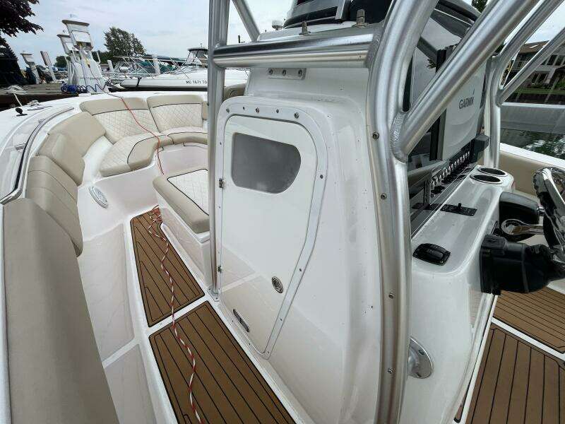 2017 Sea Fox 288 Commander