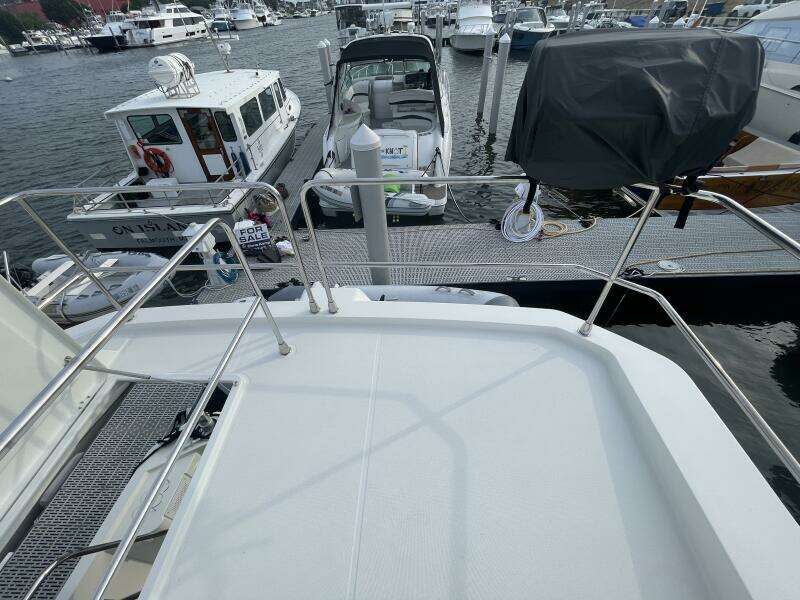 2018 Beneteau Swift Trawler 35- Flybridge