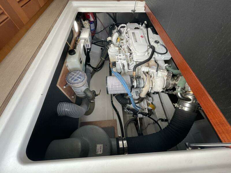 2018 Beneteau Swift Trawler 35- Flybridge