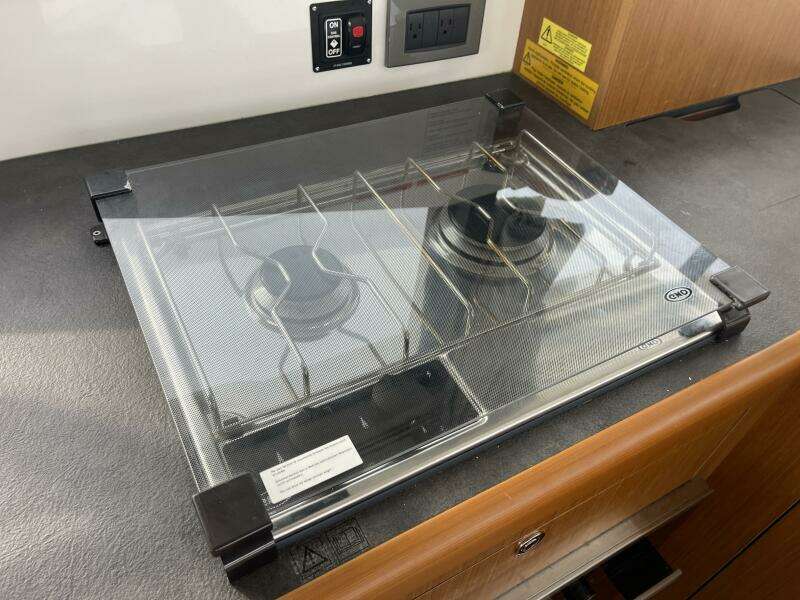 2018 Beneteau Swift Trawler 35- Flybridge