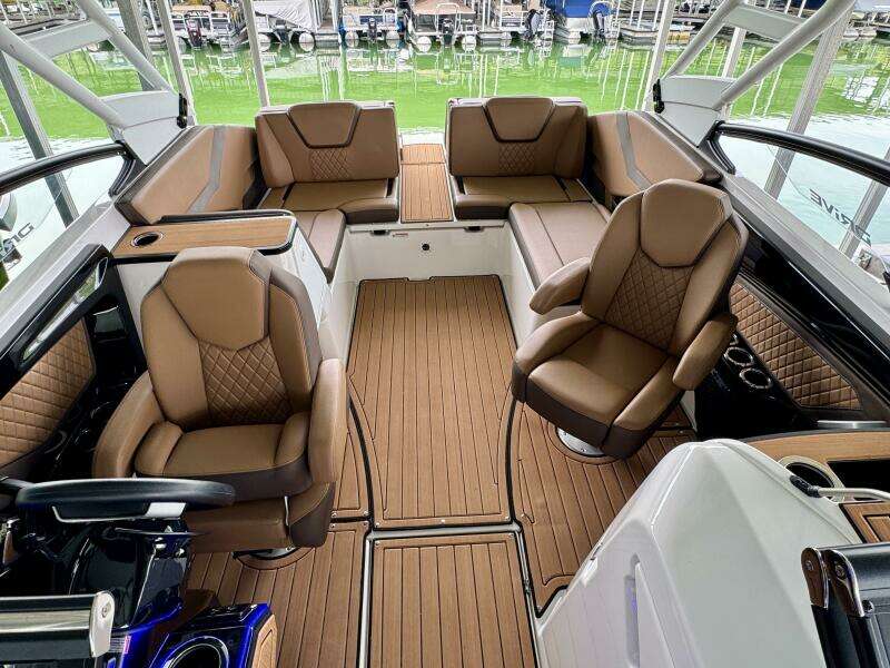 2024 Yamaha Boats 252 SD