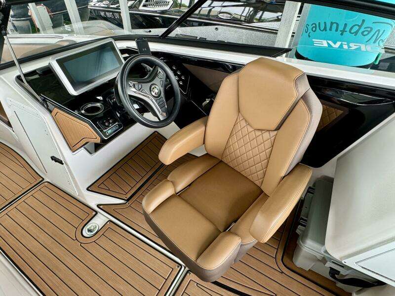 2024 Yamaha Boats 252 SD