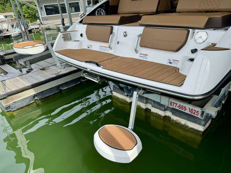 2024 Yamaha Boats 252 SD