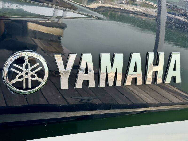 2024 Yamaha Boats 252 SD