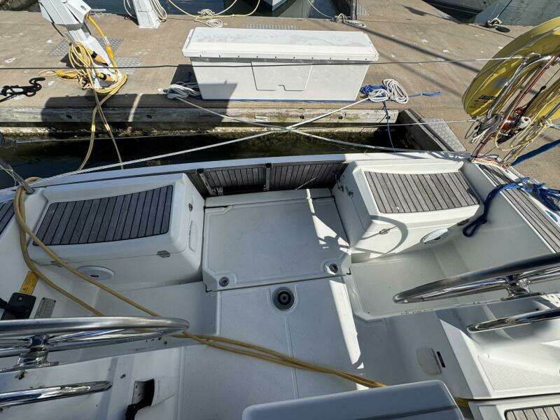2018 Jeanneau Sun Odyssey 389