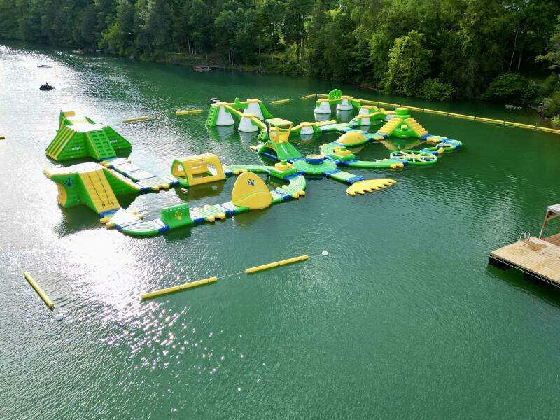 1999 Aqua Chalet 16 x 68 Widebody