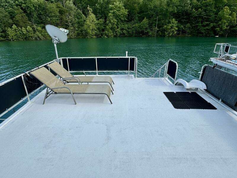 1999 Aqua Chalet 16 x 68 Widebody