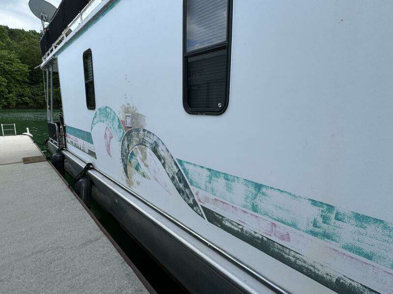 1999 Aqua Chalet 16 x 68 Widebody