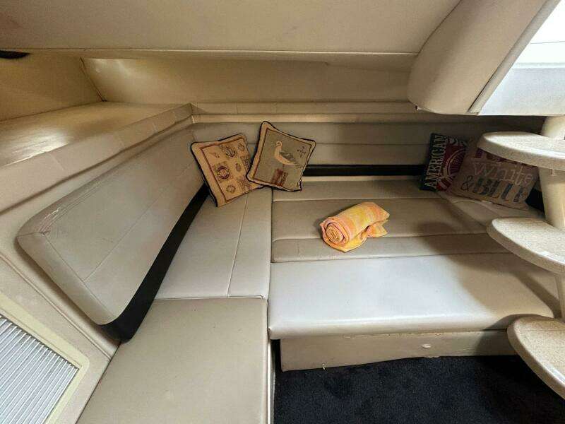 2001 Wellcraft 3700 Martinique