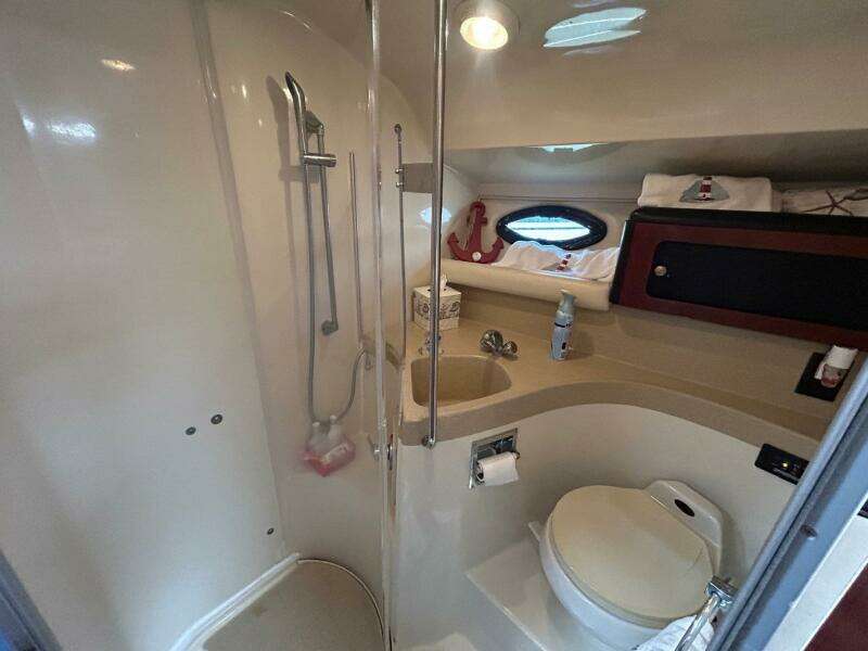 2001 Wellcraft 3700 Martinique