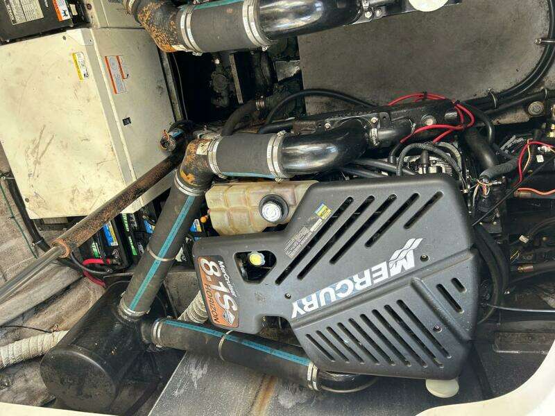 2001 Wellcraft 3700 Martinique